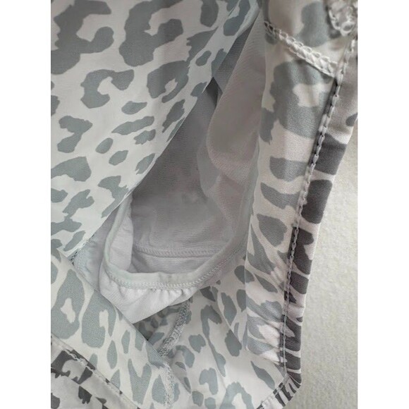 Altar'd State Leopard Print Athletic Shorts Size Large NWT - Picture 5 of 5